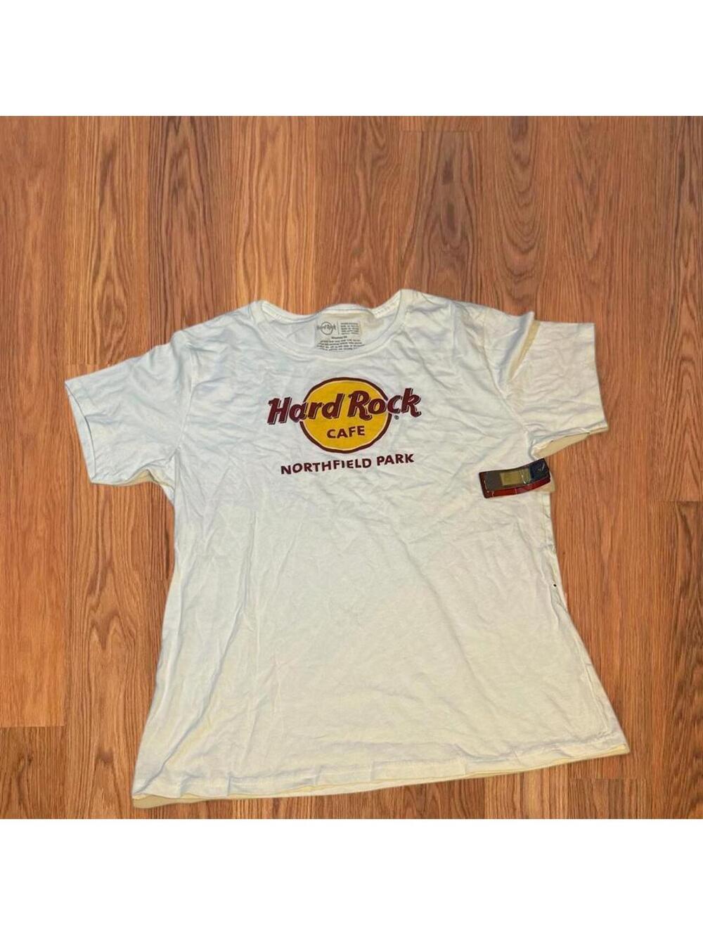NWT Hard Rock Cafe Womens White and Cream Tshirt